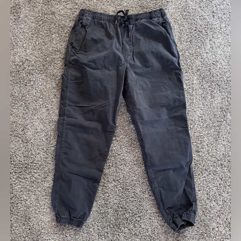 Men’s American Eagle Medium Gray Khaki Joggers
